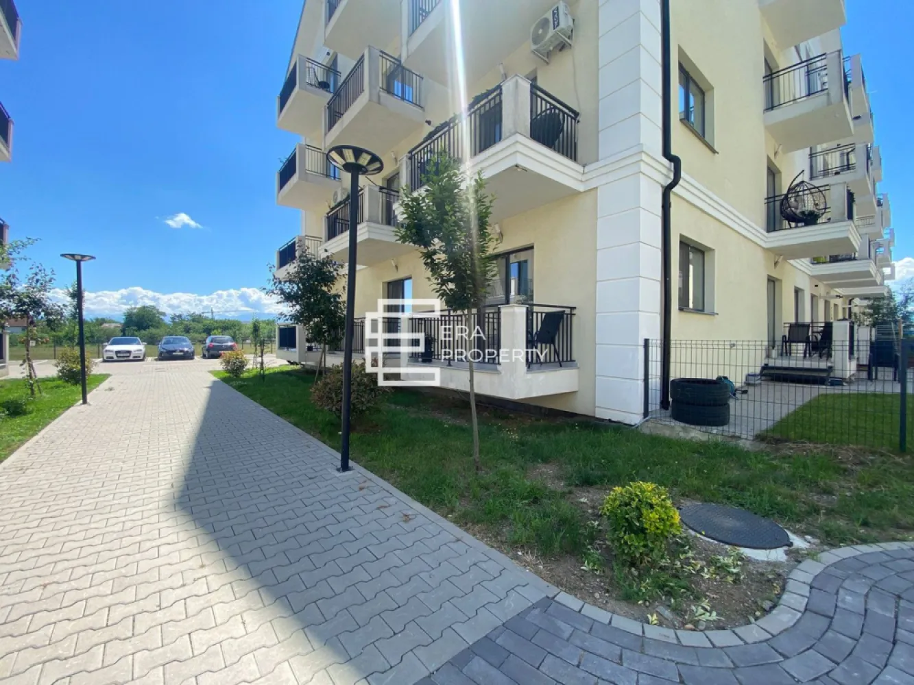 Apartament 3 camere, 80 mp,gradina 42 mp - Selimbar