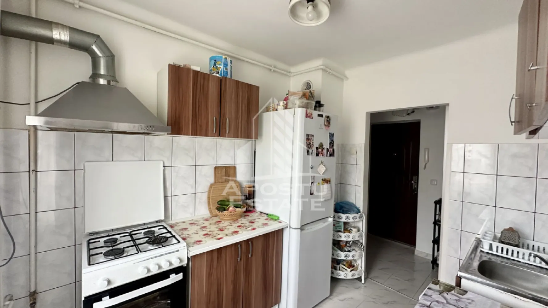 Apartament cu 2 camere, etajul 1, Universitatea de Vest