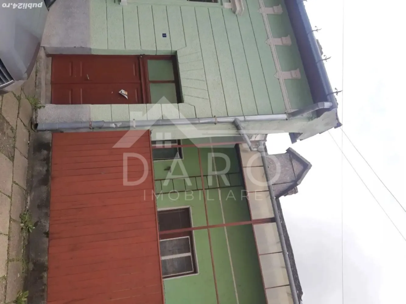 🌿 Casă cu 3 camere și curte îngrijită – zonă liniștită, Gara Mică - 🏡 DARO Imobiliare oferă spre vânzare casă particulară în Târgu Mureș, zona Gara Mică

📍 Situată într-o zonă liniștită și ușor accesibilă, aproape de gară, magazine și mijloace de transport.

✨ Detalii:
• Suprafață locuibilă: 68 mp
• Compartimentare: 3 camere, bucătărie, baie și pivniță
• Curte mică, frumoasă și îngrijită
• Casă locuibilă imediat, ideală pentru o familie sau un cuplu care caută liniște și intimitate

💰 Preț: 140.000 €
📞 Telefon: 0749 535 729

🏠 DARO Imobiliare – găsim împreună locul pe care îl poți numi acasă!