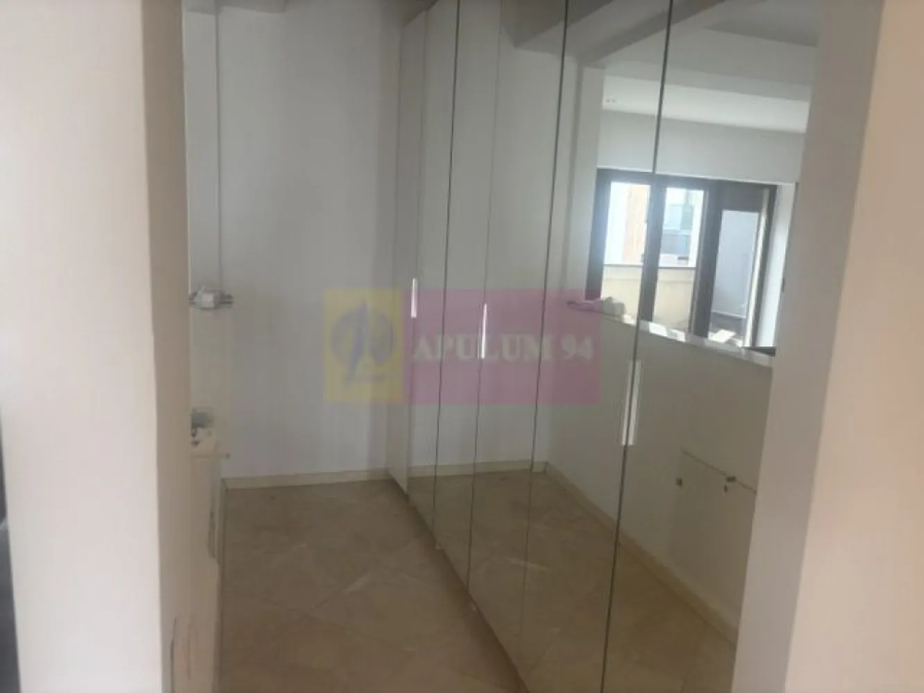 Apartament 4 camere Baneasa- Sisesti. - Compania imobiliara Apulum 94 va propune un apartament de 4 camere situat in zona Baneasa- Gheorghe Ionescu Sisesti cu Sos Straulesti. 
Blocul este retras fata de strada principala, ceea ce confera mai multa liniste si intimitate, dar la o distanta foarte mica fata de mijloacele de transport. 
Apartamentul este la parter inalt din 4 etaje. Este un apartament generos, avand o suprafata utila de 120 mp la care se adauga 2 terase, una de 28 mp si cealalta de 30 mp. 
Bucataria este deschisa cu livingul , cele doua avand in total o suprafata de 65 mp.
Interiorul are termopan, jaluzele verticale, gresie, faianta, parchet, 2 aparate de aer conditionat, centrala termica cu incalzire prin pardoseala. 
Apartamentul este liber si se poate preda imediat. 
Pentru vizionare si mai multe detalii nu ezitati sa ma contactati pe nr 0733683446- Laura Ionescu.