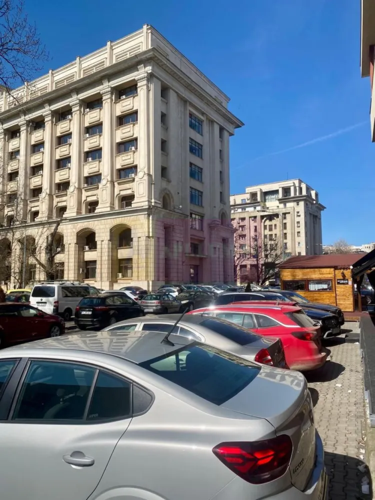 Clădire individuală S+P+3E, zona Parlament | Închiriată integral