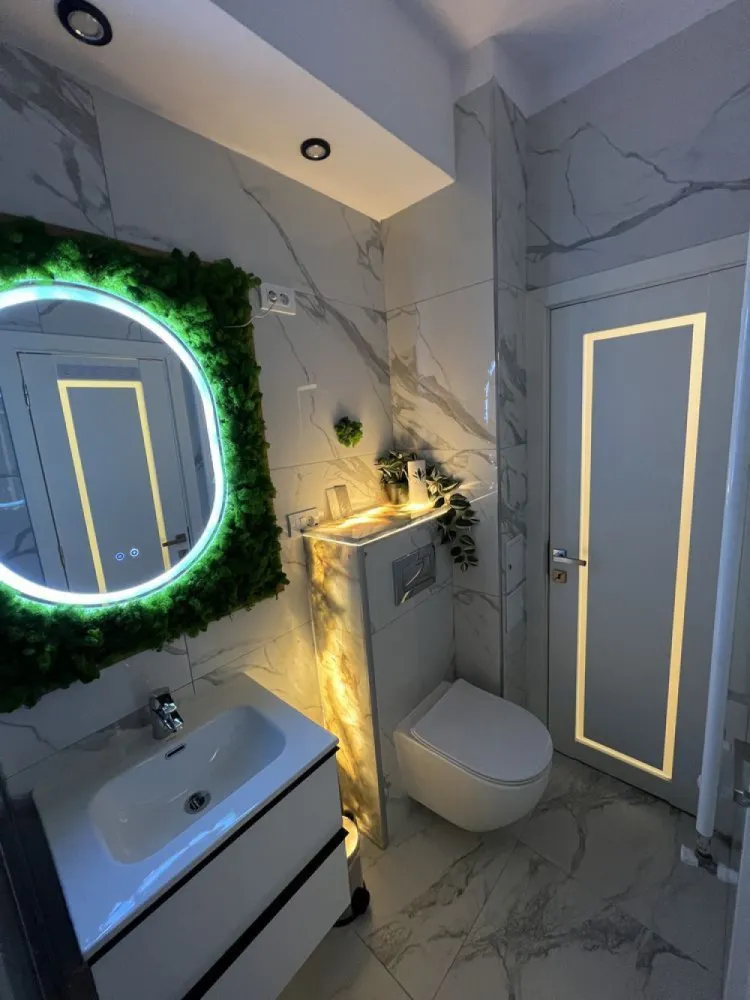Ag BRASADAS închiriază ap 2 cam Et 2 LUX Centrul Vechi. - Agenția BRASADAS închiriază apartament recent renovat, finalizat acum o săptămâna, cu centrala noua pe condensare, toate necesitățile oferite. Capacitate 4 persoane , canapea extensibila in sufragerie și pat 180x200 în dormitor.Totul este de înaltă calitate și alese cu gust pentru a oferi un confort deplin chiar în inima capitalei , în centrul istoric pe strada Gabroveni 61, cu vedere în spatele blocului, lipsit de gălăgia din centrul vechi. Închiriez pe perioade de scurtă durată, cu utilitățile incluse în pret!! Se percepe garanție și plata lunii în avans. Prețul este pentru o perioada de o lună și repet, cu toate utilitățile incluse în pret!
Pentru mai multe oferte accesați www.brasadas.com.