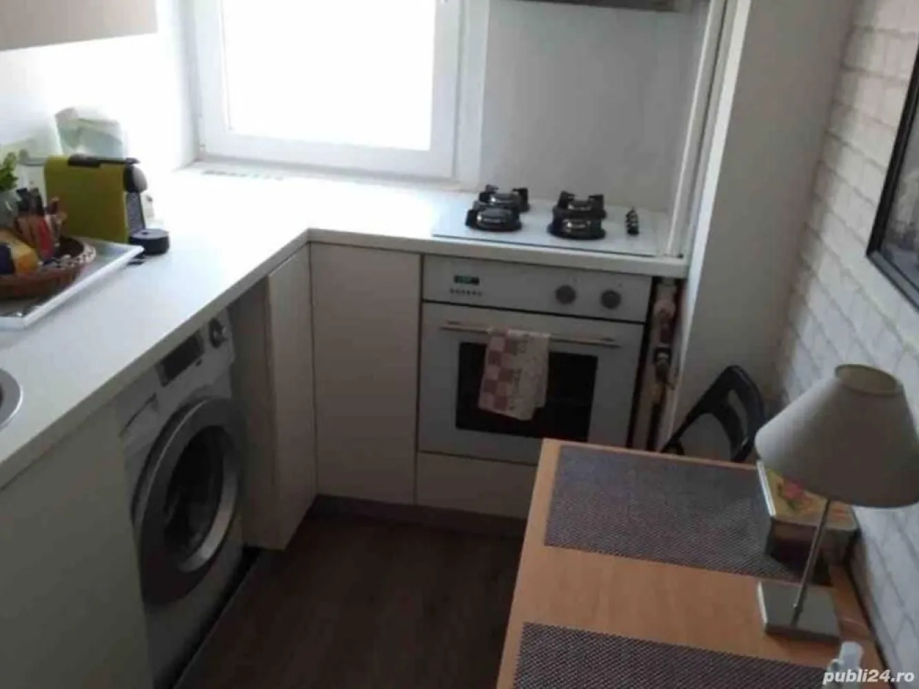 Calea Victoriei Universitate,ap.2 camere total renovat si mobilat modern - Calea Victoriei Universitate,apartament 2 camere 

semicomandat,renovat,utilat si mobilat modern!

Bloc fara risc seismic,centrala proprie,lift nou modern!

Direct proprietar