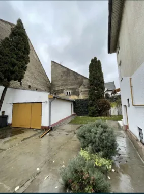 BRASADAS vinde casa cu 3 cam și teren 3 ari zona TITULESCU.