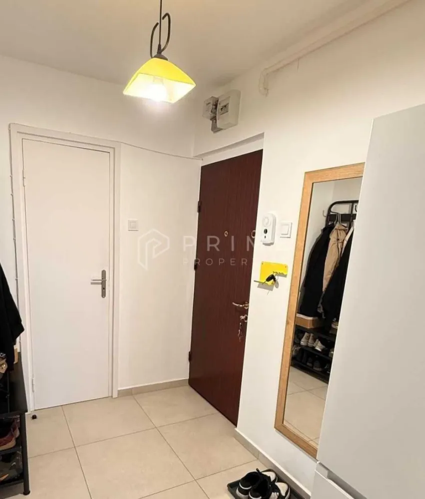 DE ÎNCHIRIAT: Apartament modern cu 2 camere și panoramă – Semicentral