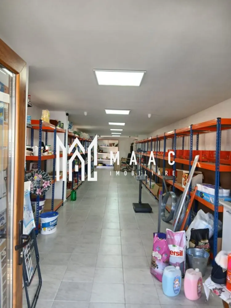 Spațiu de închiriat I 100 mp I Rășinari, Sibiu – Zona Centrala - MAAC Imobiliare va propune spre inchiriere un spațiu cu suprafața totală de 100 mp, situat în Rășinari, județul Sibiu, potrivit pentru diverse tipuri de activități.

Spațiul este versatil și poate fi utilizat atât ca spațiu comercial, cât și ca spațiu de depozitare, fiind ideal pentru mici afaceri, atelier, magazin, birou sau depozit.

Caracteristici:
Suprafață totală: 100 mp
Locație: Rășinari – zona Sibiu
Potrivit pentru orice tip de activitate
Se poate folosi ca spațiu comercial sau depozit
Acces facil

Condiții de închiriere: Se percepe o garanție în cuantumul unei chirii lunare.
Pentru mai multe detalii și programarea unei vizionări, vă invităm să contactați Maac Imobiliare, specificând ID: CP2811445.