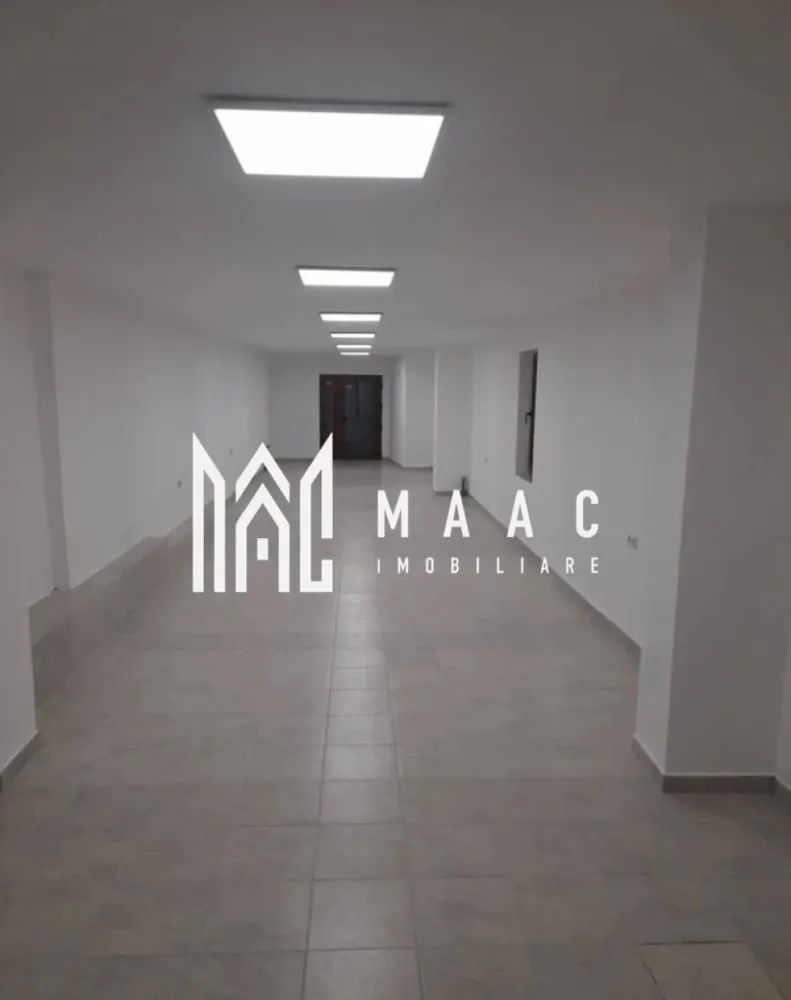 Spațiu de închiriat I 100 mp I Rășinari, Sibiu – Zona Centrala - MAAC Imobiliare va propune spre inchiriere un spațiu cu suprafața totală de 100 mp, situat în Rășinari, județul Sibiu, potrivit pentru diverse tipuri de activități.

Spațiul este versatil și poate fi utilizat atât ca spațiu comercial, cât și ca spațiu de depozitare, fiind ideal pentru mici afaceri, atelier, magazin, birou sau depozit.

Caracteristici:
Suprafață totală: 100 mp
Locație: Rășinari – zona Sibiu
Potrivit pentru orice tip de activitate
Se poate folosi ca spațiu comercial sau depozit
Acces facil

Condiții de închiriere: Se percepe o garanție în cuantumul unei chirii lunare.
Pentru mai multe detalii și programarea unei vizionări, vă invităm să contactați Maac Imobiliare, specificând ID: CP2811445.