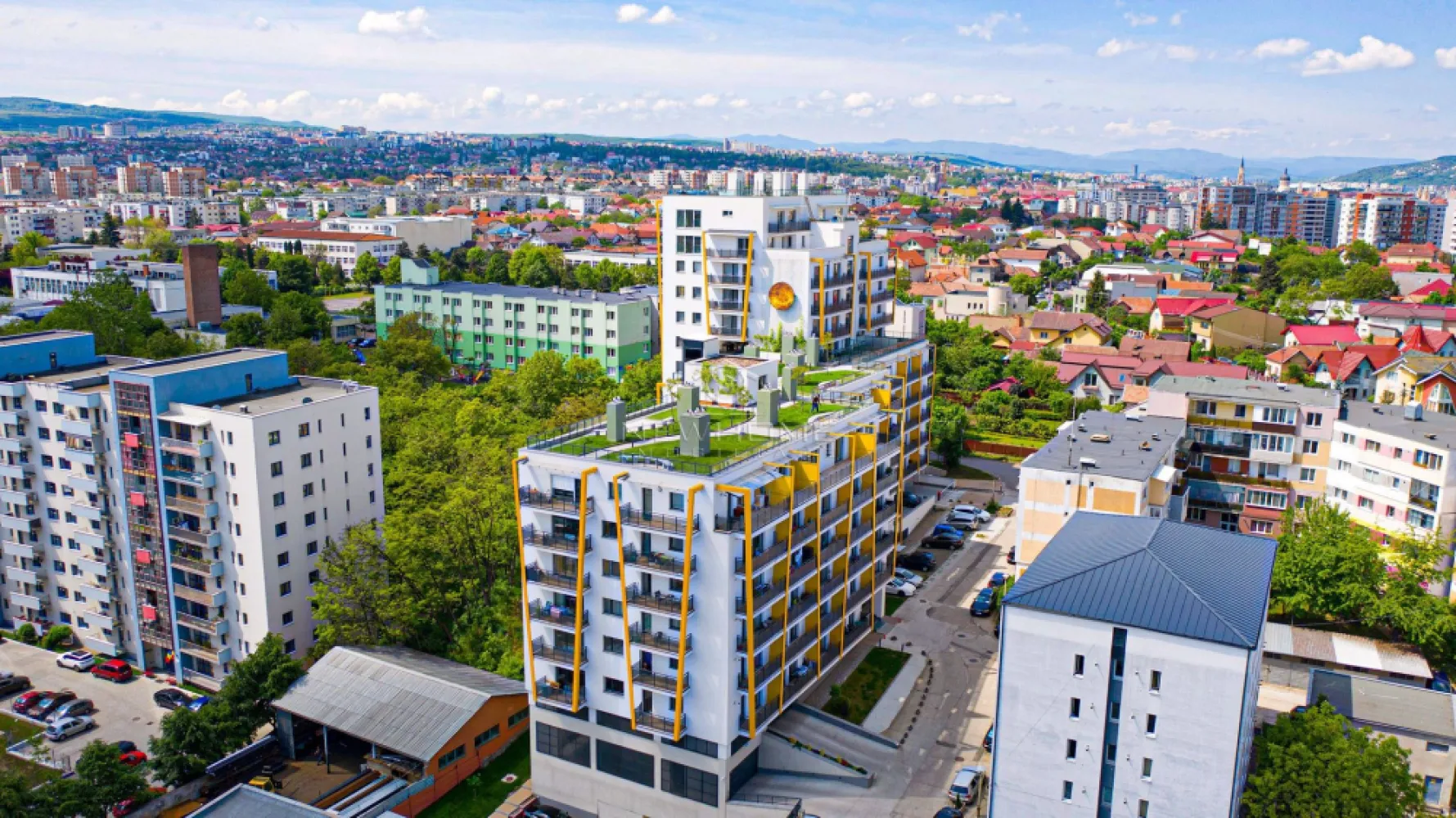 Apartament de inchiriat 2 camere decomandat zona Iulius Mall