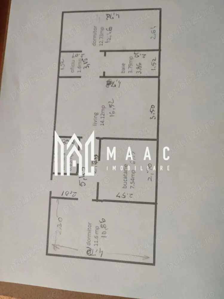 Apartament 3 camere | 60 mp utili | Zona Terezian - MAAC Imobiliare vă propune spre vânzare un apartament cu 3 camere semidecomandate, situat la parter, într-o zonă liniștită și bine conectată din cartierul Terezian. Detalii apartament: Suprafață utilă: 60 mp Compartimentare: 3 camere semidecomandate Bucătărie închisă Cămară și debara Parchet laminat Apartament renovat recent Stil clasic, bine întreținut Locație: zona Terezian – acces facil către magazine, școli, mijloace de transport și puncte de interes. Apartament potrivit pentru locuință proprie, salon de masaj, salon de înfrumusețare. 📞 Contactează-ne pentru mai multe detalii sau pentru a programa o vizionare, menționați CP2703752 !