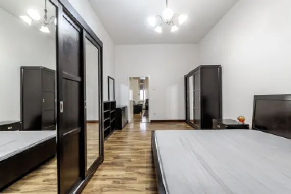 Apartament 2 camere - Etaj 1 - Palatul Neumann, Arad - COMISION 0