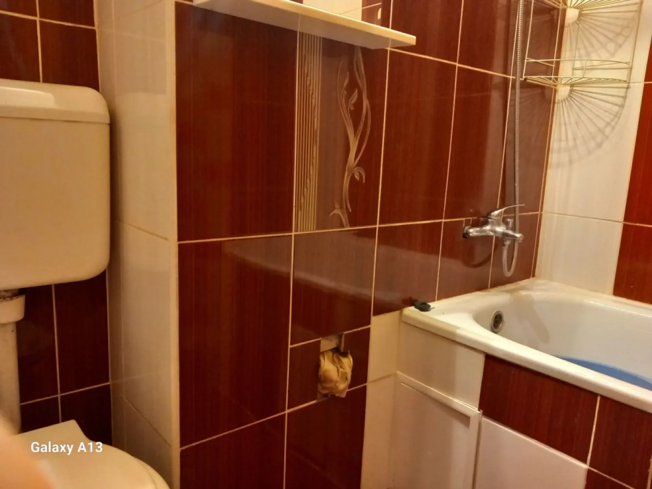 Ag BRASADAS vinde ap 3 cam 41mp etaj 4 în SOLIDARITĂȚII. - Agenția imobiliara BRASADAS vinde apartament cu trei camere situat la etajul 4/4 în cartierul Solidarității. 
Acoperișul este făcut cu bitum și este executat și o parte din structura acoperișului, urmând sa se finalizeze lucrările în lunile următoare. 
Pentru mai multe oferte accesați www.brasadas.com.