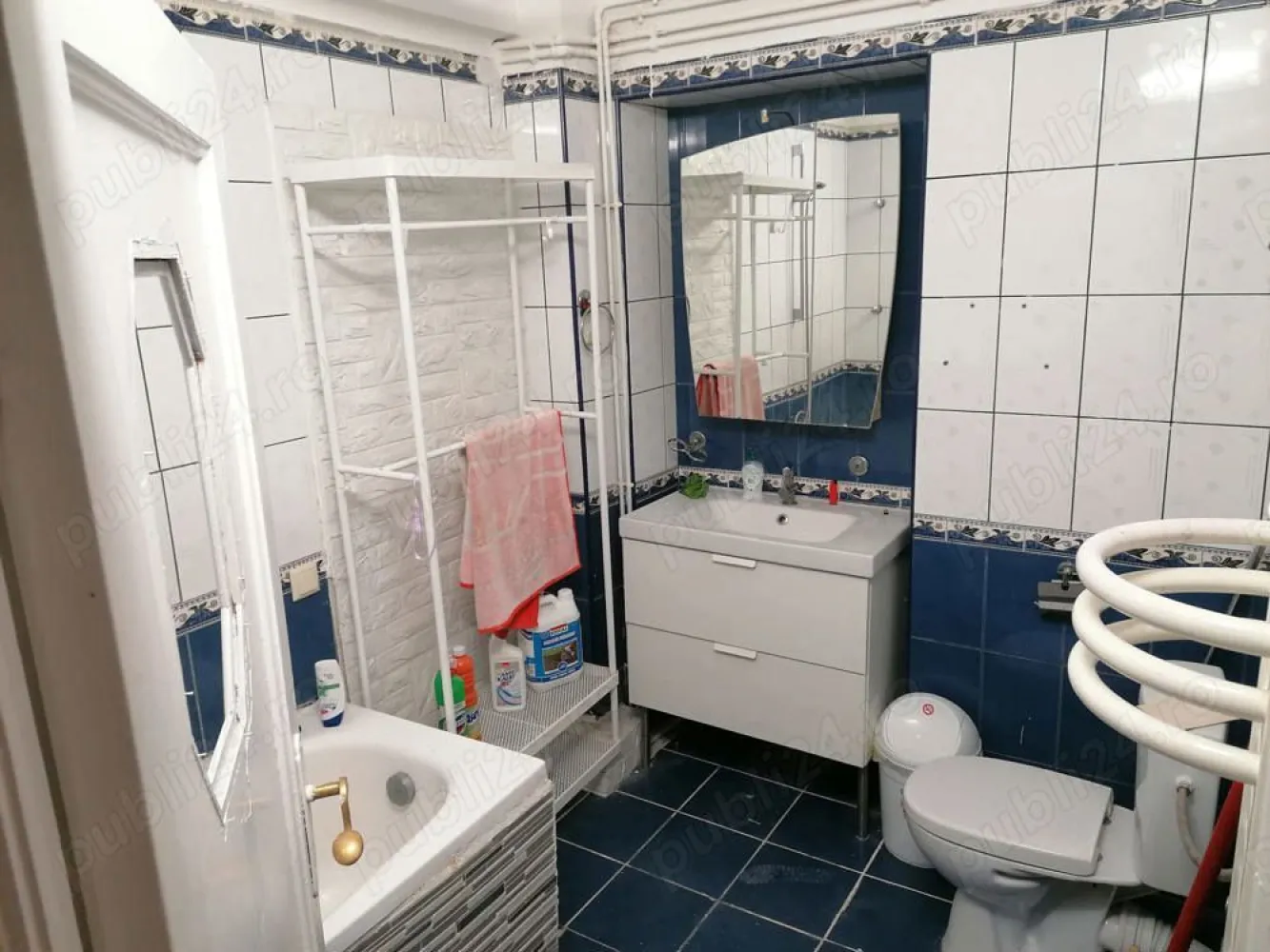 Ag BRASADAS închiriază ap 7 cam PARTER Pța Rosetti. - Agenția BRASADAS închiriază apartament cu 7 camere decomandat situat la PARTER înalt, centrala termica pe gaz, aer condiționat, nemobilat, 2 bai si balcon în zona Piata Rosetti. 
Pentru mai multe oferte accesați www.brasadas.com.