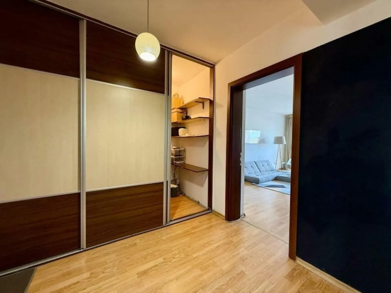 Apartament 2 Camere Unirii 60 mp - Apartament 2 camere spatios, bine intretinut, zona verde, ultracentral pe bulevardul Unirii.