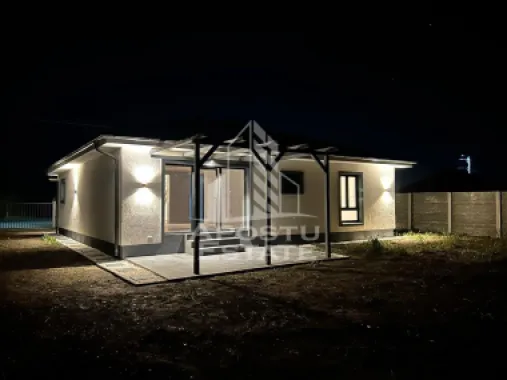 Casa individuala pe parter, 4 camere si 2 bai, 530 mp teren