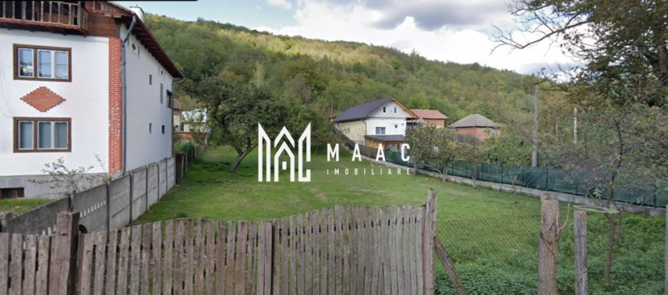 Teren Intravilan 10.000 mp | Livadă + Pădure de salcâm | Bărbătești - Maac Imobiliare prezintă spre vânzare un teren intravilan generos, situat în comuna Bărbătești, la câțiva kilometri de Râmnicu Vâlcea, într-o zonă liniștită și locuită.

 Suprafață totală: 10.000 mp

4.000 mp livadă

6.000 mp pădure de salcâm

 Caracteristici:

Intravilan, pretabil pentru construcția unei case 

Situat între case, zonă locuită și sigură

Deschidere la drum asfaltat, acces facil

Utilități: apă de la rețea disponibilă

Cadru natural deosebit, liniște și aer curat

Pentru mai multe detalii, vă rugăm să menționați telefonic ID-ul anunțului: CP2835255