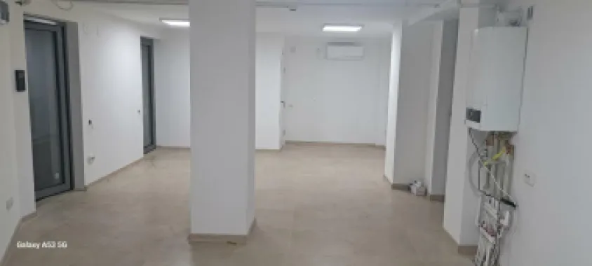 BRASADAS închiriază sp com 35mp zona UNIRII