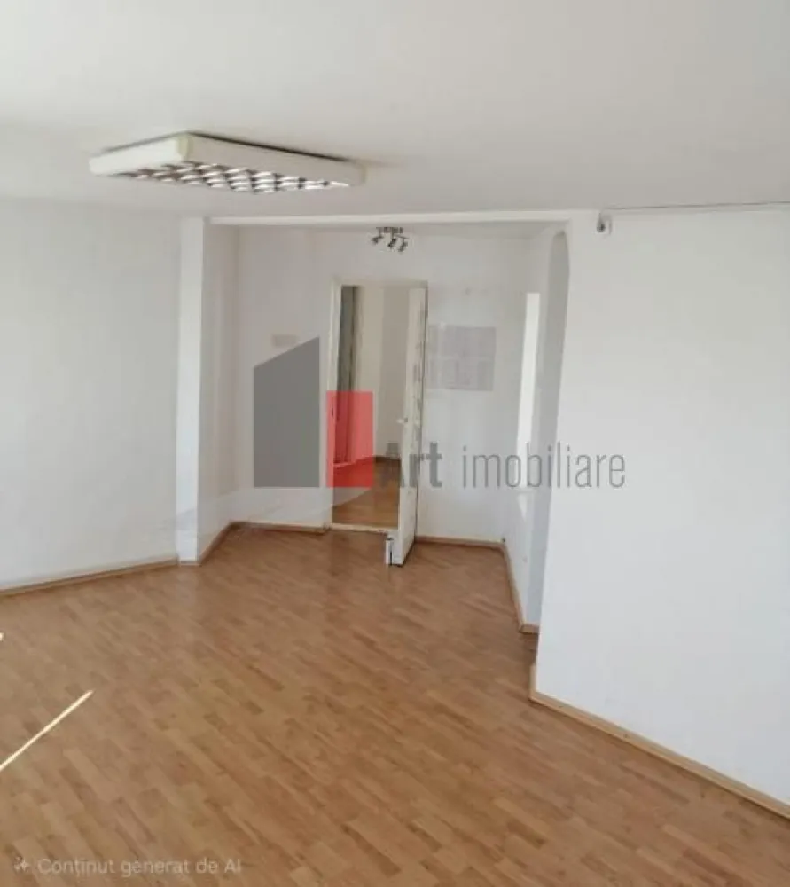 Spatiu birouri de inchiriat in Piata Foisorul de Foc 100 mp - Spatiu birouri de inchiriat in Piata Foisorul de Foc, 100 mp, 6 camere, terasă, intrare exclusiva, et 3. Ideal firma, cabinet, agentie, office. Centrala, a.c., termopan,