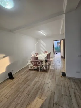 Duplex luminos de vanzare Utvin