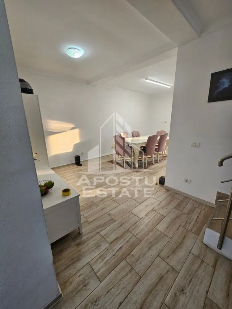 Duplex luminos de vanzare Utvin