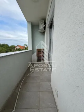 Apartament cu 2 camere de inchiriat, etaj 1, loc de parcare, Giroc