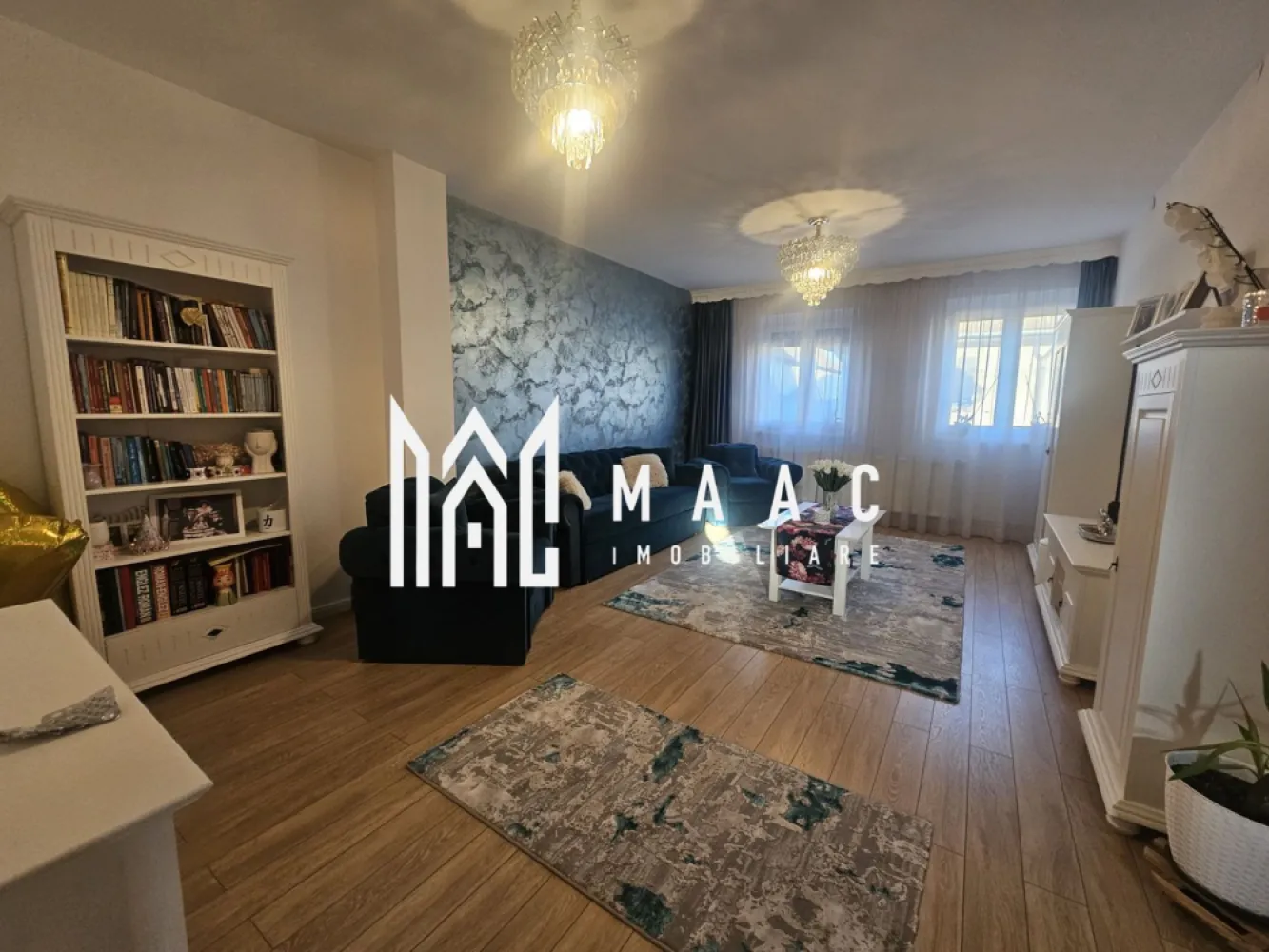 Casa individuala | Teren 450 mp | Garaj | Piata Cluj - MAAC Imobiliare vă propune spre vânzare o proprietate generoasă situată într-o zonă apreciată și bine conectată din Sibiu – zona Piața Cluj, ideală pentru familie sau pentru cei care își doresc confort, spațiu și intimitate.

Imobilul este construit pe un teren de 450 mp și beneficiază de o compartimentare practică, având regim de înălțime P+1+Pod, cu o suprafață utilă de 150 mp și o suprafață construită desfășurată de 210 mp.

Compartimentare

Casa este bine organizată și oferă spațiu generos pentru întreaga familie:

4 dormitoare luminoase

living spațios

bucătărie separată

2 holuri

2 băi

Spațiile sunt distribuite eficient între parter și etaj, iar podul oferă posibilități suplimentare de depozitare.

Teren și spații exterioare

Proprietatea dispune de:

curte de aproximativ 130 mp

grădină de aproximativ 110 mp

acces auto în curte

În curte se află și construcții auxiliare foarte utile:

magazie de 67 mp

garaj de 20 mp

Dotări și îmbunătățiri

Casa beneficiază de mai multe îmbunătățiri importante:

panouri solare pentru eficiență energetică

acoperiș nou cu țiglă de beton

geamuri tripan pentru izolare termică și fonică superioară

jaluzele exterioare electrice la toate ferestrele de la strada.

Avantaje

zonă liniștită și bine conectată
proprietate ideală pentru familie numeroasă
curte și grădină pentru relaxare
spații auxiliare generoase (magazie + garaj)
multiple îmbunătățiri deja realizate

Pentru mai multe informații sau pentru programarea unei vizionări, echipa MAAC Imobiliare vă stă cu drag la dispoziție.
ID: CP2968209.