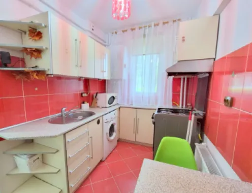 De inchiriat apartament cu 2 camere, Micro 17, parter, 400 euro