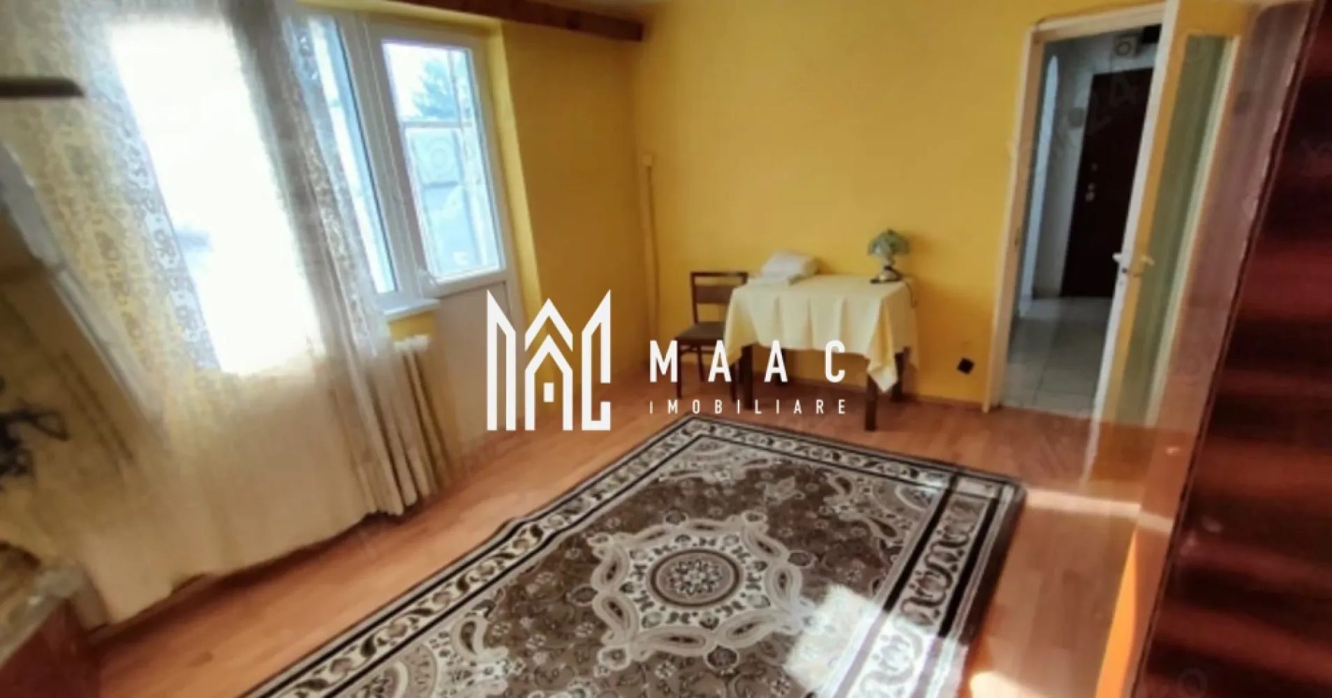 Apartament 2 Camere | 39MPU | Hipodrom 3 - MAAC Imobiliare vă propune spre vânzare un apartament cu 2 camere, situat într-o zonă liniștită, amplasat la etajul 4 din 4, potrivit atât pentru locuire proprie, cât și pentru investiție.

Locuința are o suprafață utilă de 39 mp și beneficiază de orientare sud-vest, oferind lumină naturală pe parcursul zilei. Apartamentul se vinde parțial mobilat și utilat, fiind o opțiune practică pentru cei care doresc o mutare rapidă sau o amenajare personalizată.

Compartimentarea este eficientă și include:
-living
-hol
-baie
-bucătărie
-dormitor
-balcon generos, închis și liniștit

Poziționarea la ultimul etaj asigură intimitate și o atmosferă mai retrasă, iar compartimentarea practică valorifică optim fiecare metru pătrat al locuinței.

Pentru mai multe detalii și programarea unei vizionări vă rugăm să menționați la telefon numărul CP2833146.