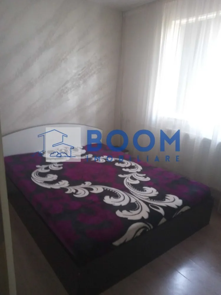Apartament de inchiriat | Zona Tic Tac | Complet mobilat | - BOOM Imobiliare vă propune spre închiriere apartament gata de mutare – Zona Tic Tac, la un pret avantajos.

Stare: Mobilat și utilat complet
Disponibilitate: Imediată
• Confort maxim: Compartimentare excelentă, spațios și luminos.
• Complet echipat: Mobilier modern și electrocasnice incluse.
• Poziție ideală: Zonă foarte liniștită, ferită de zgomot.
• Locuri de parcare: Disponibile în apropierea imobilului.
 Facilități în zonă (la doar câteva minute de mers pe jos):
• Supermarketuri pentru cumpărături zilnice.
• Școli și grădinițe pentru copii.
• Stații de transport în comun.

Pentru detalii suplimentare și stabilirea unei vizionari va rugam sa contactati echipa MAAC Imobiliere, specificand CP3195672