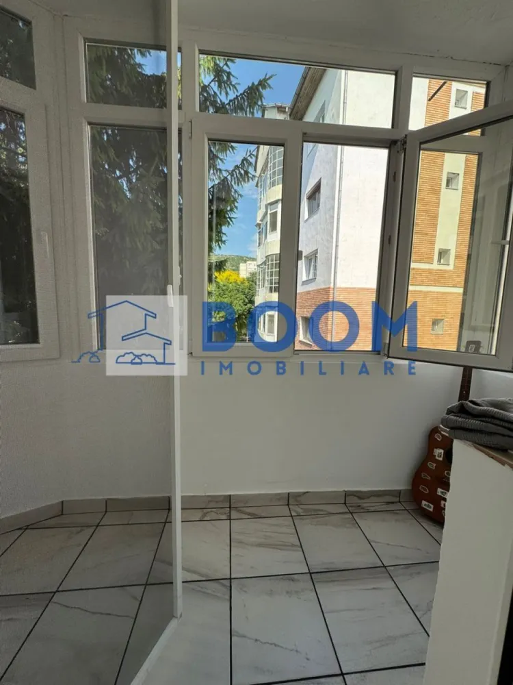 Apartament 2 camere de inchiriat | Zona Nord | Centrala proprie