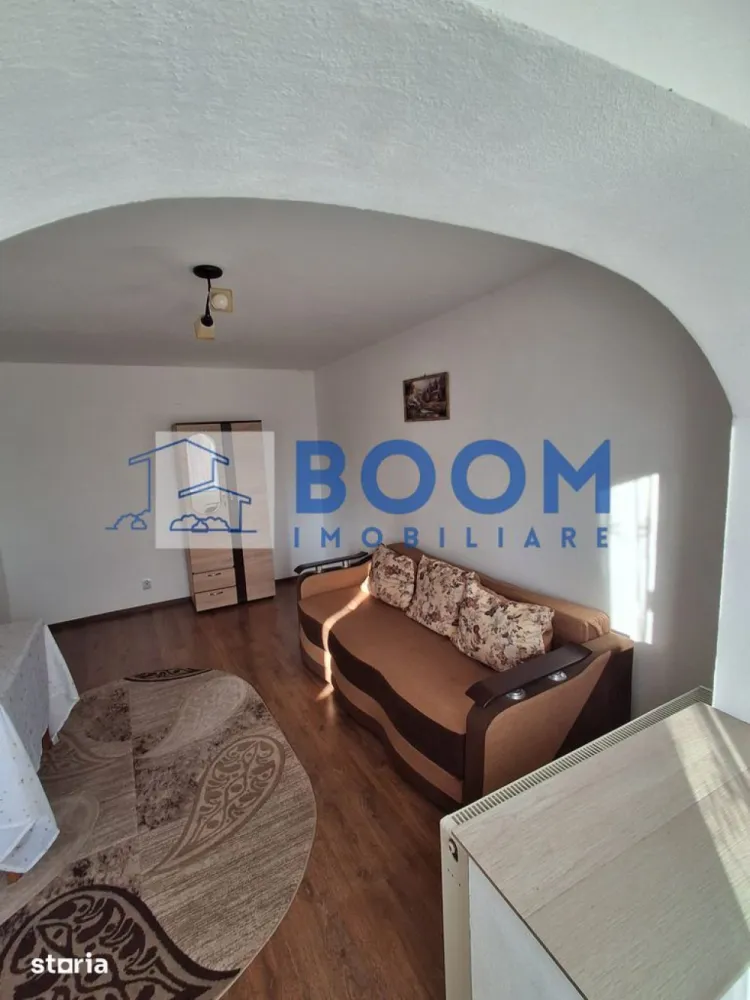 Garsoniera decomandata | Complet mobilata si utilata | 28 mpu | - BOOM Imobiliare vă propune spre vânzare o garsonieră confortabilă și luminoasă, ideală pentru locuit sau investiție. Proprietatea are o suprafață utilă de 28 mp și este situată la etajul 4 al unui imobil din zona Dovali. Locuința se vinde complet mobilată și utilată, fiind pregătită pentru mutare imediată.
Suprafață: 28 mp utili
Etaj: 4
Stare: Finisată, mobilată modern, utilată complet
Cumpărături: Acces pietonal rapid la supermarketuri
Educație: Școli și grădinițe în imediata apropiere
Transport: Stații de autobuz la doar câteva minute distanță
Pentru mai multe informații sau pentru a programa o vizionare, contactați echipa BOOM Imobiliare CP3195684
