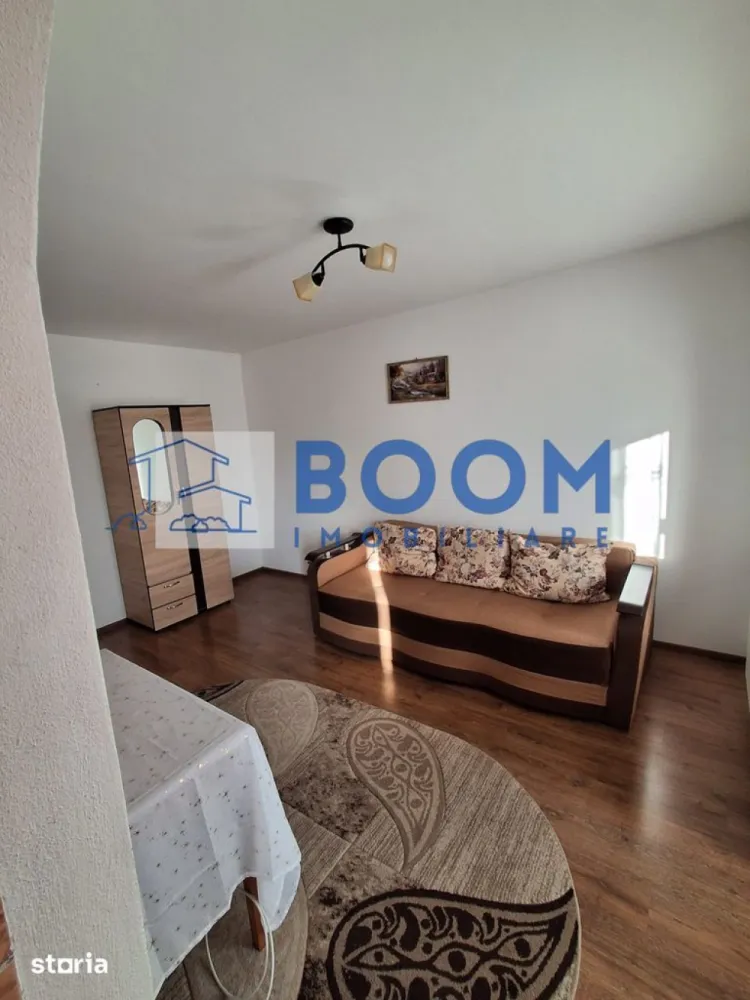Garsoniera decomandata | Complet mobilata si utilata | 28 mpu | - BOOM Imobiliare vă propune spre vânzare o garsonieră confortabilă și luminoasă, ideală pentru locuit sau investiție. Proprietatea are o suprafață utilă de 28 mp și este situată la etajul 4 al unui imobil din zona Dovali. Locuința se vinde complet mobilată și utilată, fiind pregătită pentru mutare imediată.
Suprafață: 28 mp utili
Etaj: 4
Stare: Finisată, mobilată modern, utilată complet
Cumpărături: Acces pietonal rapid la supermarketuri
Educație: Școli și grădinițe în imediata apropiere
Transport: Stații de autobuz la doar câteva minute distanță
Pentru mai multe informații sau pentru a programa o vizionare, contactați echipa BOOM Imobiliare CP3195684