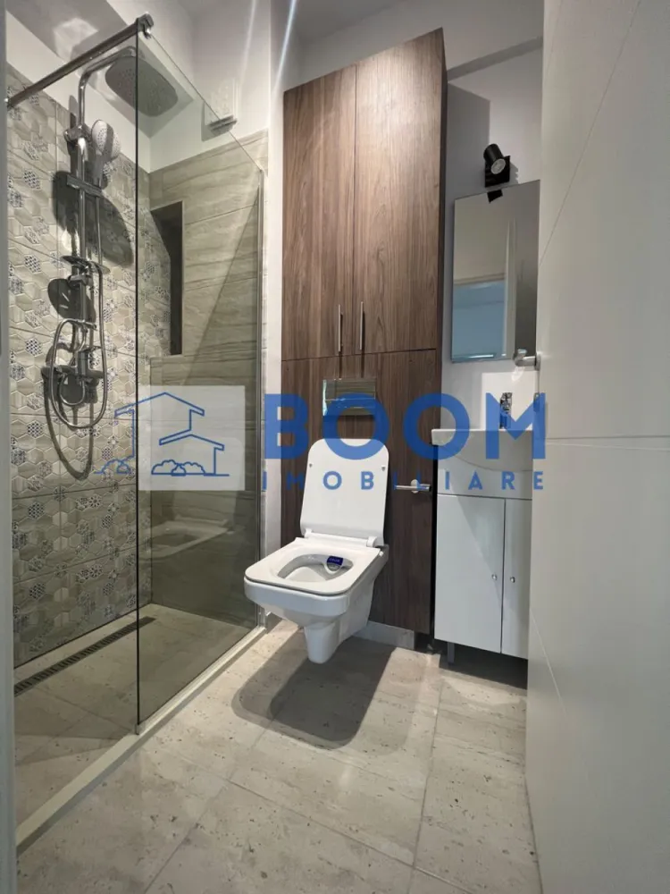 Apartament 3 camere decomandat | Central, Râmnicu Vâlcea | 73 mp, parcare, 2024