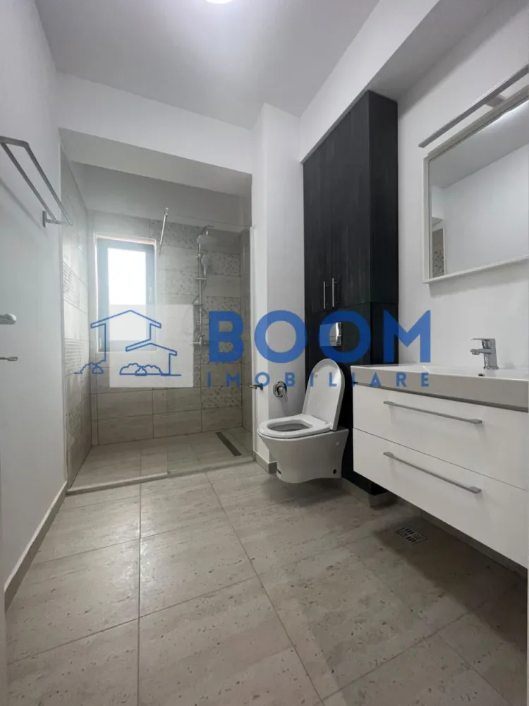 Apartament 3 camere decomandat | Central, Râmnicu Vâlcea | 73 mp, parcare, 2024