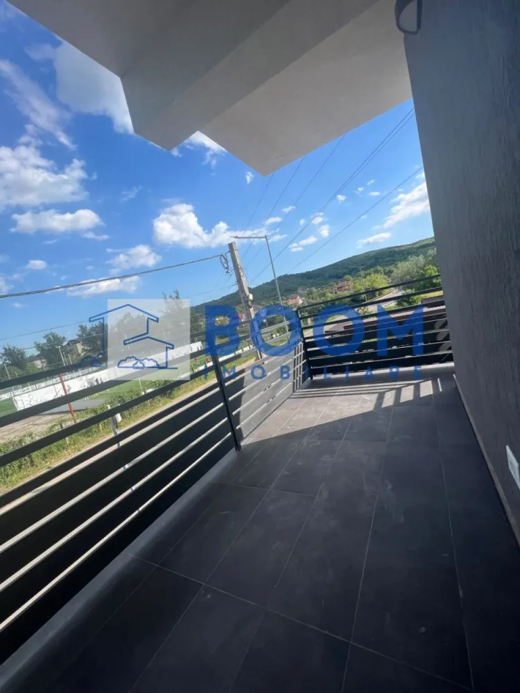 Apartament 3 camere decomandat | Central, Râmnicu Vâlcea | 73 mp, parcare, 2024