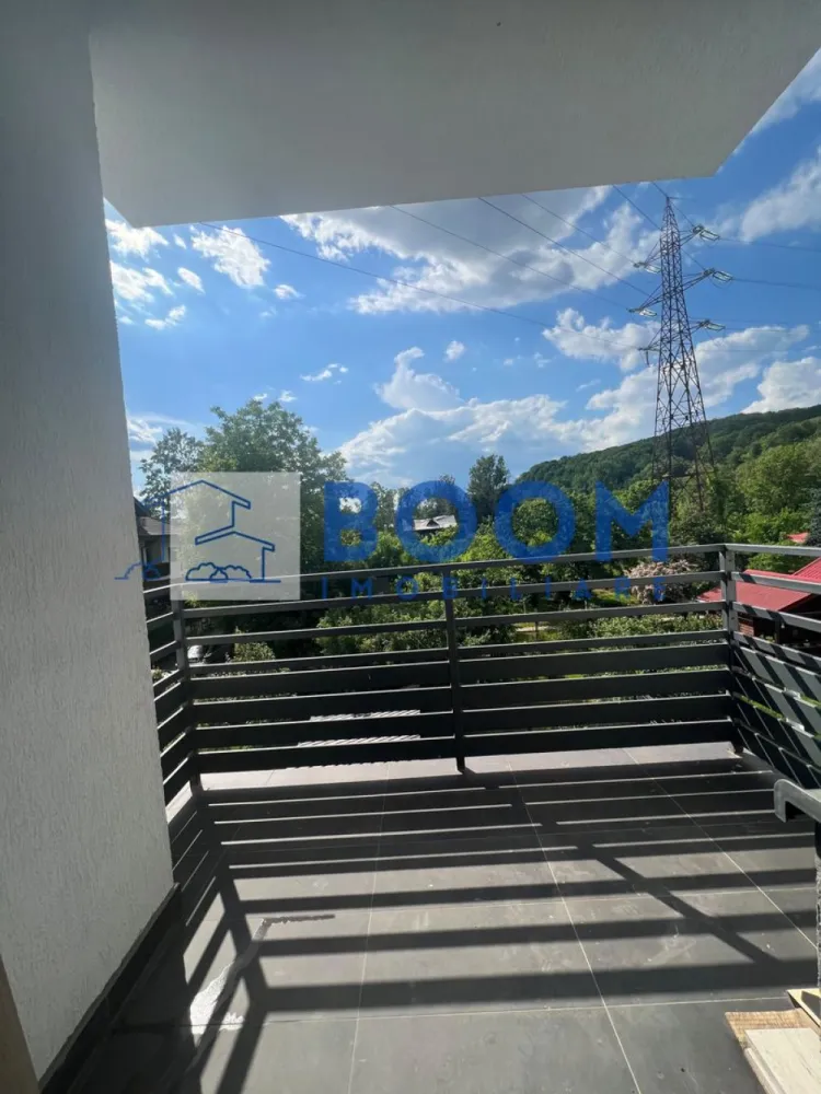 Apartament 3 camere decomandat | Central, Râmnicu Vâlcea | 73 mp, parcare, 2024