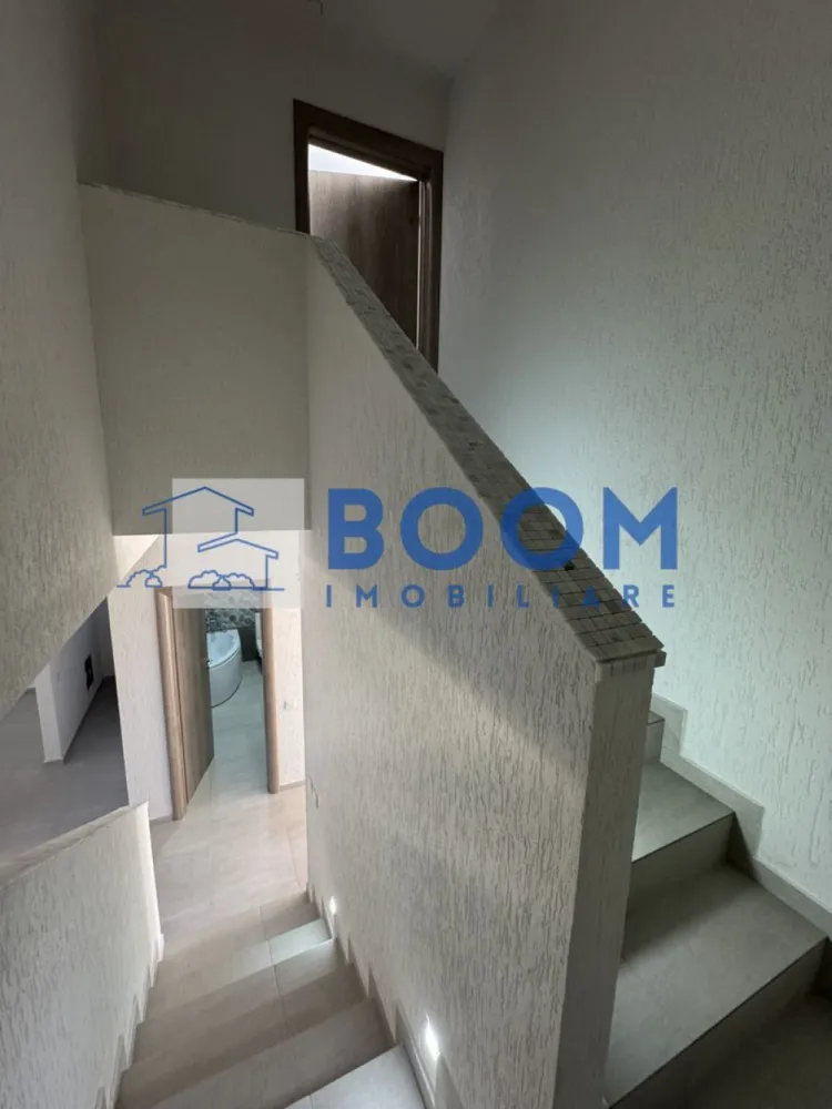 Casa 4 Camere | Teren 300MP | Zona - Vladesti Priporu