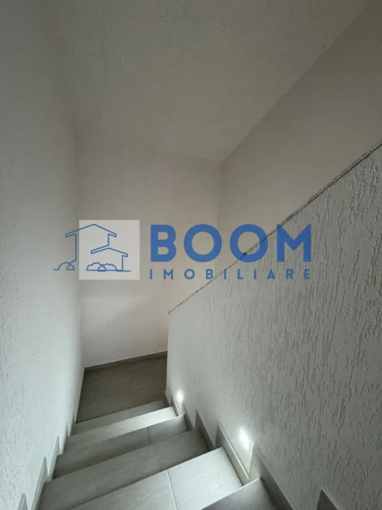 Casa 4 Camere | Teren 300MP | Zona - Vladesti Priporu