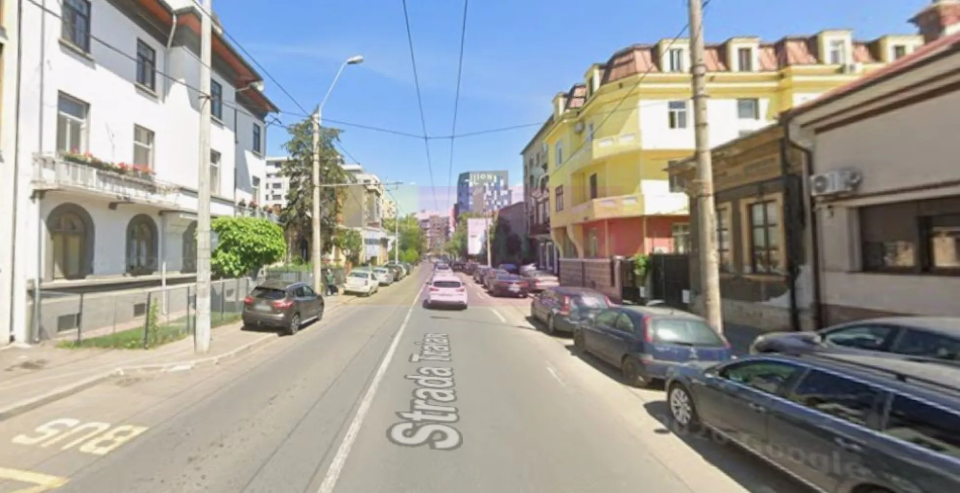 Foisorul de Foc-Mosilor, apartament de 2 camere - Va oferim spre vanzare un apartament de 2 camere la Foisorul de Foc-Calea Mosilor, la etajul 1/D+P+2+M, bloc consolidat, si apartamentul renovat in 2022, cu instalatii electrice si sanitare noi, tocarie+usi de interior noi, gresie, faianta, parchet, termopan, doua usi metalice, dispune de Centrala Termica proprie Vaillant. 
Are boxa la demisol de 7mp cu geam.
Se vinde cu bucataria mobilata si utilata.
Toate actele sunt pregatite pentru vanzare.
Imobilul nu are Risc seismic.
Pentru detalii si vizionari contactati agentul Dona Camelia 0733683461