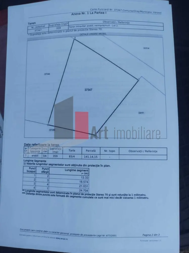 Vânzare 2 loturi de casă Dobreni Giurgiu - Vă propun spre vânzare 2 loturi de casă, situate în intravilanul localității Dobreni, județul Giurgiu.
Loturile sunt alăturate și au suprafețele de 359mp, respectiv 368mp.

Deschiderile la drumul principal sunt de 21m și 24,7m. Drumul este asfaltat.

Conform certificatelor de urbanism, pe loturi se pot construi case P+1E+M.
La aproximativ 100m sunt stația de apă și un transformator, iar primăria a început demersurile pentru aducerea conductei de gaz în localitate.

Se pot vinde împreună sau separat.