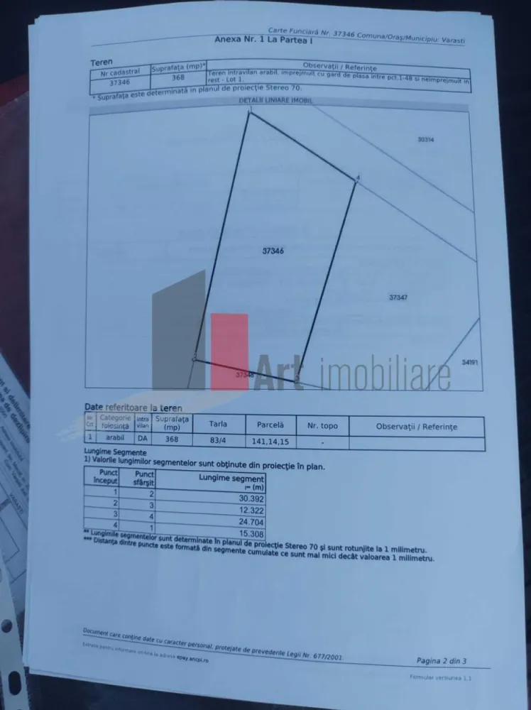 Vânzare 2 loturi de casă Dobreni Giurgiu - Vă propun spre vânzare 2 loturi de casă, situate în intravilanul localității Dobreni, județul Giurgiu.
Loturile sunt alăturate și au suprafețele de 359mp, respectiv 368mp.

Deschiderile la drumul principal sunt de 21m și 24,7m. Drumul este asfaltat.

Conform certificatelor de urbanism, pe loturi se pot construi case P+1E+M.
La aproximativ 100m sunt stația de apă și un transformator, iar primăria a început demersurile pentru aducerea conductei de gaz în localitate.

Se pot vinde împreună sau separat.