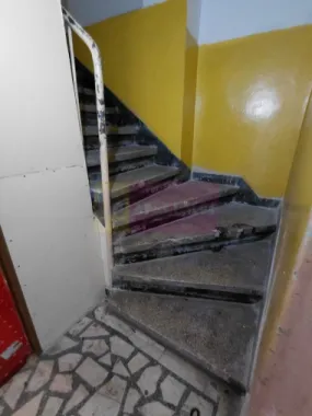 Basarabia spatiu comercial stradal