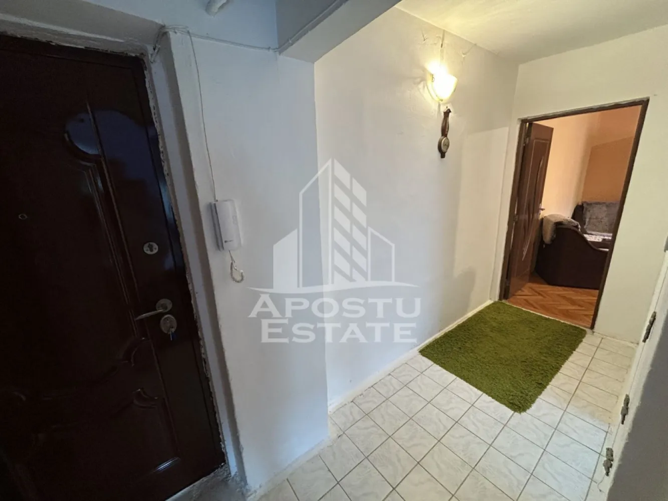 Apartament la etaj interemediar, 3 camere, 55 mp, Zona Girocului