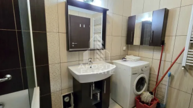 Apartament de vanzare cu 2 camere si loc de parcare, Mehala, an 2010