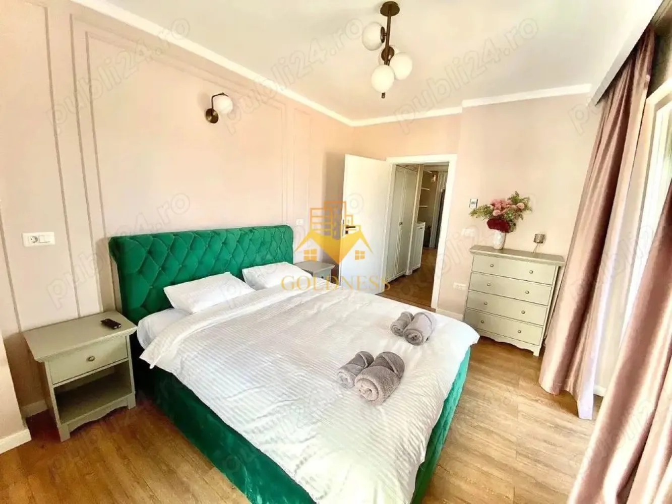 2 camere, modern, bloc nou, Parcare, Vivo, Metro, Columna Residence - GOLDNESS Imobiliare vă propune spre închiriere un apartament cu 2 camere complet mobilat și utilat, la etajul 2 într-un imobil de 7 etaje, în Floresti. Apartamentul este compartimentat astfel:
 - dormitor cu pat matrimonial, dressing, noptiere
 - living cu bucatarie open-space complet utilată, canapea extensibilă, loc de servit masa 
 - baie cu cabina de dus, calorifer port prosop inox și dulap pentru depozitare.
 - balcon de 10 mp.

Imobilul este dotat cu toate cele necesare- centrală proprie, mașină de spălat haine, frigider, plită electrică, hotă, etc. 
Se află în apropierea stațiilor de transport în comun, magazine, restaurante, spații verzi, farmacii, etc. 
Dispune de loc de parcare inclus in pret!
Pentru intermediere se percepe un comision de 50% din prețul chiriei!

Dacă sunteți interesați de acest apartament și doriți să îl vizionați, dar și pentru alte oferte sau detalii nu ezitați să ne contactați telefonic sau prin e-mail - goldnessimobiliare@gmail.com. Vă stăm la dispoziție!