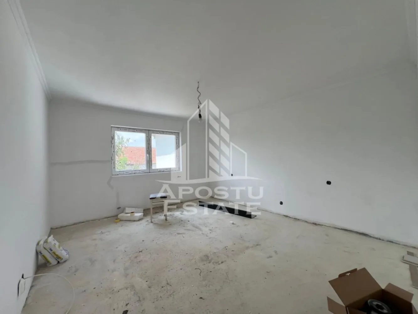 Casa individuala pe etaj de vanzare, renovata complet, Becicherecu Mic