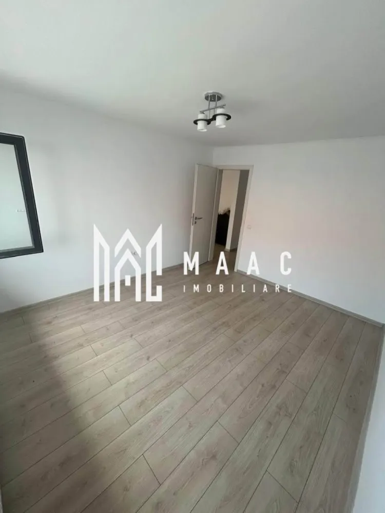 Apartament 2 Camere | 38 Mp | Etaj 1 | Zona Cisnădie - MAAC Imobiliare vă prezintă un apartament modern cu 2 camere, amplasat la etajul 1 al unui bloc nou, situat într-o zonă liniștită și bine poziționată din Cisnădie. O locuință ideală atât pentru un cuplu sau o familie tânără, cât și ca investiție sigură.

Caracteristici principale:

Suprafață utilă: 38 mp

Compartimentare: semi-decomandată

Stare: se predă nemobilat

Baie: complet amenajată și utilată modern

Avantaje & Localizare:

Zonă ferită de agitație, cu acces rapid către principalele puncte de interes din Cisnădie

Aproape de Sibiu – ideal pentru navetă

Bloc nou, construit recent, cu standarde moderne

Acest apartament reprezintă o oportunitate excelentă pentru cei care își doresc confort, liniște și acces facil către oraș.

Pentru mai multe detalii sau pentru a programa o vizionare, vă rugăm să ne contactați, specificând ID:CP2829972