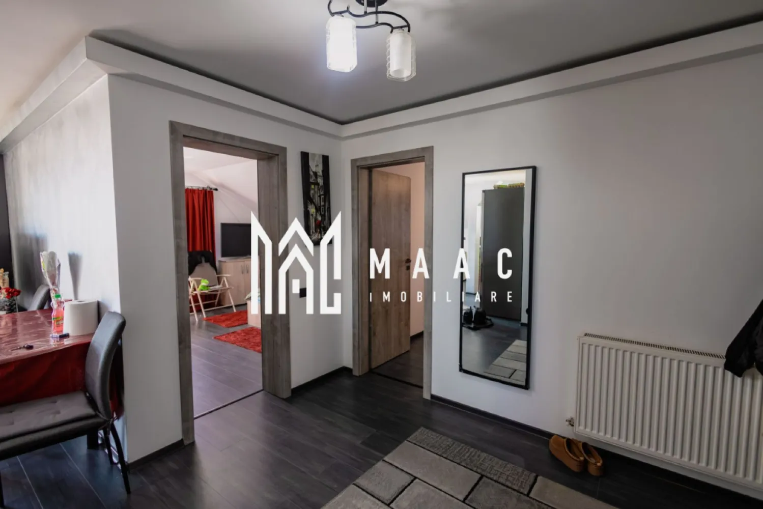 Apartament | 72 MP | 3 Camere | Balcon | Pictor Brana | Oportunitate Investiție - MAAC Imobiliare vă propune spre vânzare un apartament decomandat cu suprafața utilă de 72 mp, conceput pentru a oferi confort, funcționalitate și liniștea de care aveți nevoie într-o locuință modernă.

Proprietatea este bine întreținută și are în prezent chiriași serioși, existând posibilitatea de preluare a acestora sau eliberarea apartamentului, în funcție de preferințele viitorului proprietar.

Apartamentul se remarcă prin orientarea favorabilă spre sud, ceea ce oferă luminozitate naturală pe tot parcursul zilei în toate camerele. 

Balconul generos de 12 mp reprezintă unul dintre principalele avantaje ale proprietății, oferind o priveliște neobturată spre munți, ce poate fi admirată atât din living, cât și din dormitor.

Compartimentarea este decomandată și eficient organizată:
-living spațios cu bucătărie open-space de 26 mp
-dormitor principal de 16 mp
-al doilea dormitor de 14 mp
-baie generoasă de 8 mp
-hol de 8 mp
-balcon de 12 mp cu acces dublu și vedere superbă spre munți

Printre avantajele și dotările apartamentului se regăsesc:
-orientare sudică pentru eficiență energetică și lumină naturală
-priveliște panoramică spre munți
-două spații de depozitare optimizate strategic
-două locuri de parcare incluse în prețul de vânzare
-amplasare retrasă într-un cadru liniștit, departe de traficul intens
-compartimentare practică și spațioasă
-potențial excelent atât pentru locuit, cât și pentru investiție

Datorită suprafeței generoase, poziționării avantajoase și luminozității naturale, acest apartament reprezintă o alegere ideală pentru familii, dar și pentru cei care caută o investiție sigură pe piața imobiliară din Sibiu. Locuința oferă confort, intimitate și o atmosferă relaxantă, într-o zonă liniștită cu acces facil către punctele de interes ale orașului.

Pentru mai multe detalii sau pentru programarea unei vizionări, vă rugăm să ne contactați și să specificați CP2954447.