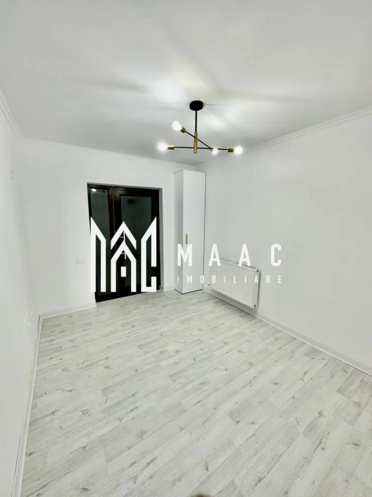 SPATIU COMERCIAL RENOVAT|CENTRALA TERMICA PROPRIE| OSTROVENI - MAAC Imobiliare vă propune spre închiriere un spațiu comercial cochet, situat într-una dintre cele mai căutate zone din Ostroveni – strada Lucian Blaga, la doar câțiva pași de Bulevardul Dem Rădulescu.

Cu o suprafață de 30 mp, spațiul este compartimentat inteligent în 2 camere, baie și balcon, oferind un cadru ideal pentru desfășurarea activităților comerciale sau de servicii. În plus, beneficiază de o boxă practică pentru depozitare, amplasată sub balcon.

Spațiul este complet renovat, ceea ce vă permite să începeți activitatea imediat, fără investiții suplimentare.

✔ Confort termic asigurat de centrală proprie pe gaz
✔ Zonă cu trafic pietonal și acces facil
✔ Numeroase locuri de parcare gratuite în proximitate

Poziționarea excelentă, în apropierea zonelor rezidențiale, școlilor și grădinițelor, asigură un flux constant de potențiali clienți – ideal pentru birou, salon, cabinet sau alte activități comerciale.

Preț: 440 €/lună 

Contacteaza-ne pentru detalii și vizionări – acest spațiu poate fi exact ceea ce cauti!