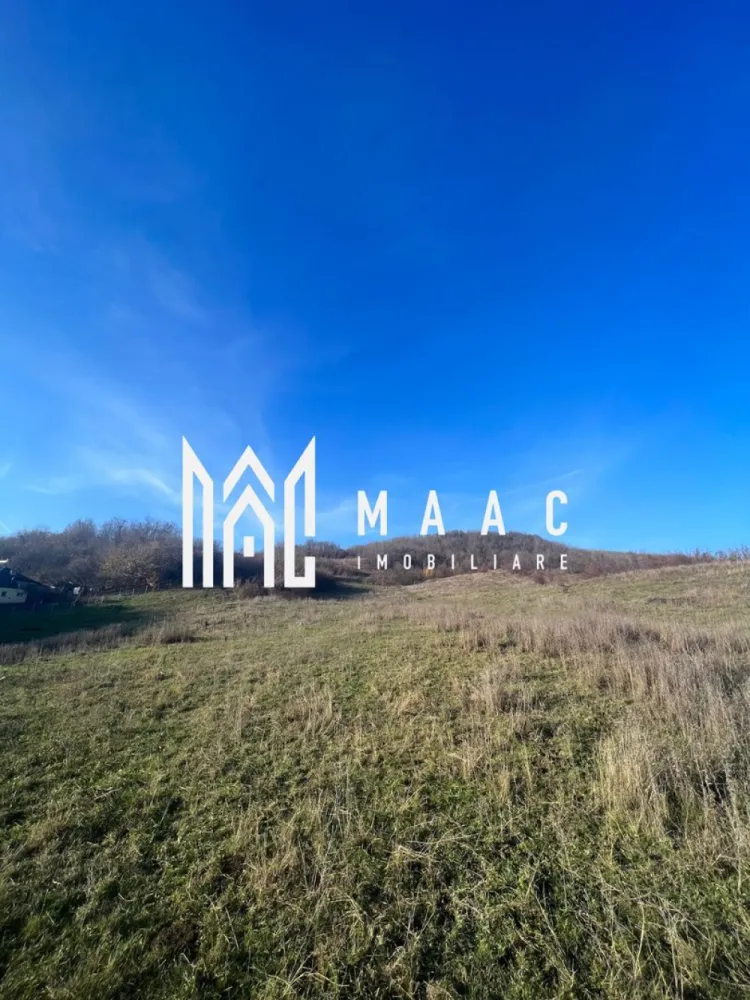 Teren | Copacelu | 1750 mp | Eftimestilor - MAAC Imobiliare vă oferă spre vânzare un teren excepțional situat în Râmnicu Vâlcea, zona Copăcelu, pe strada Eftimeștilor – una dintre cele mai apreciate zone pentru dezvoltări rezidențiale.

Proprietatea are o suprafață 1750 mp, fiind amplasată pe un platou superb, cu o panoramă spectaculoasă asupra orașului. 

Caracteristici de top:

* Toate utilitățile la limita proprietății
* Acces facil și poziție excelentă într-o zonă în continuă dezvoltare
* Priveliste panoramică asupra orașului
* Teren ideal pentru:
 * Investiții pe termen lung datorită potențialului zonei

Preț:

* 30 euro/mp

O oportunitate rară pentru investitori care caută o locație premium în Râmnicu Vâlcea!

Pentru mai multe detalii și vizionări, MAAC Imobiliare vă stă la dispoziție.

id: CP2828430