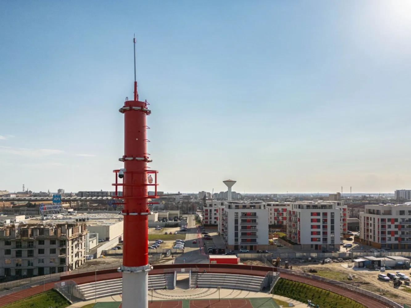 Teren in cel mai modern cartier din Arad | ARED City | Fara agentie! - Comision 0% - Achiziție direct de la dezvoltator - consultanță gratuită!
Oportunitate excelentă de investiție într-o zonă în plină dezvoltare! 

 Suprafață teren: 563 mp
 Utilități disponibile: Apă, gaz, electricitate, canalizare, internet și cablu TV
 Reglementări clare pentru construcție: POT 40%, CUT 1,2, regim de înălțime S/D+P+1E/M/Er
 Acces facil și infrastructură modernă
 Locație premium – la doar câteva minute de centre comerciale, parcuri și zone de agrement.

Terenul este ideal pentru construcția unei locuințe moderne, având toate utilitățile asigurate și un plan urbanistic bine definit. Parcarea inclusă îți oferă confort suplimentar, iar zona este destinată exclusiv rezidenților, asigurând liniște și siguranță.

Pret: 97,298 € +21% TVA | COMISION 0% 
(varianta cu termen de plată până la 30.11.2026)

Pentru detalii și vizionare:
Sebastian Nica – 0722 252 639
Consultant imobiliar ARED CITY

Nu dispui de toată suma? Te ajutăm noi gratuit! Îți obținem oferte de la 16 bănci.

Ai o proprietate de vânzare în Arad și vrei să știi cât valorează cu adevărat?
Sună-mă pentru o evaluare gratuită, fără obligații.